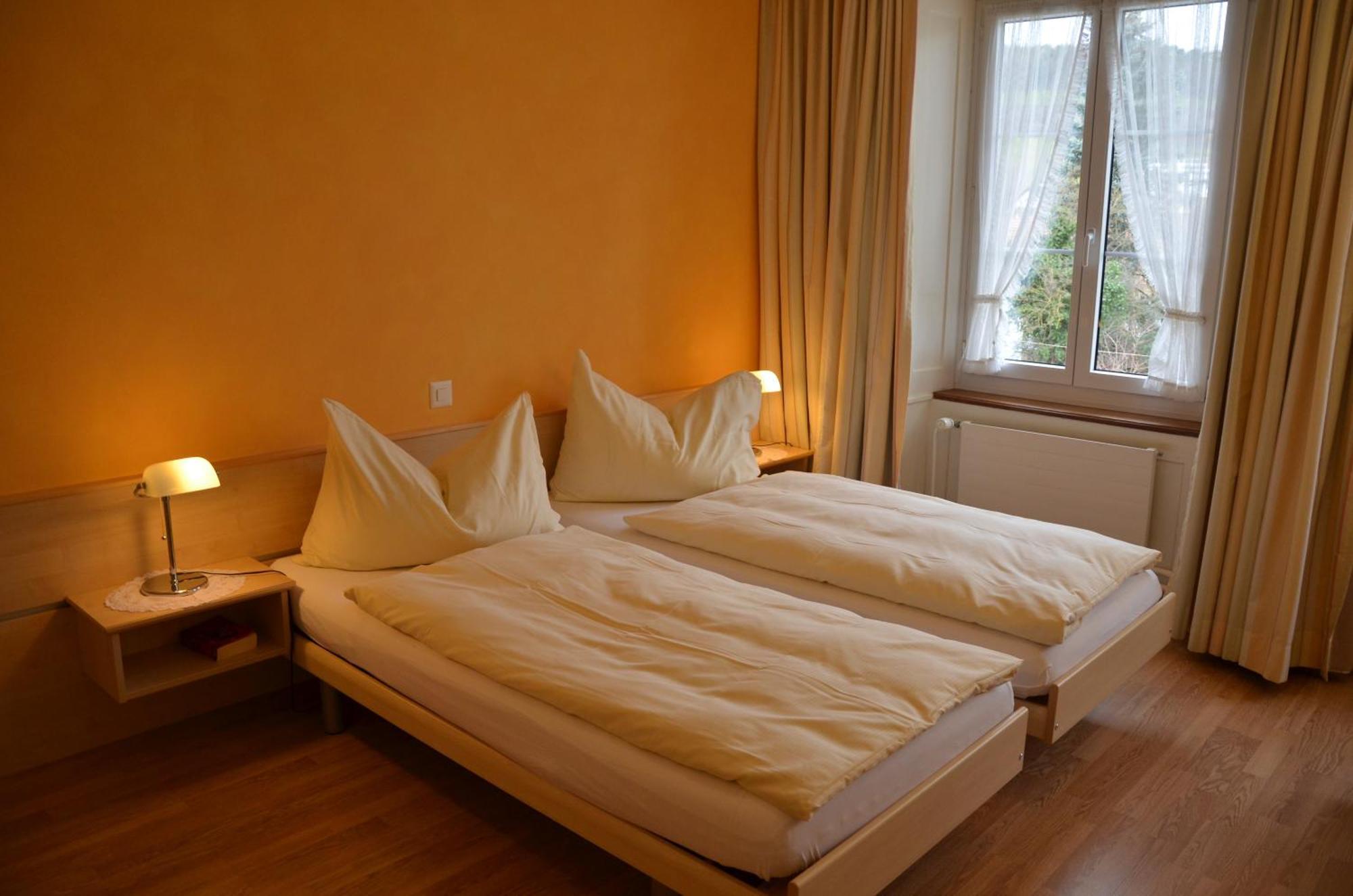 Gasthaus zum Löwen Neftenbach Zimmer foto